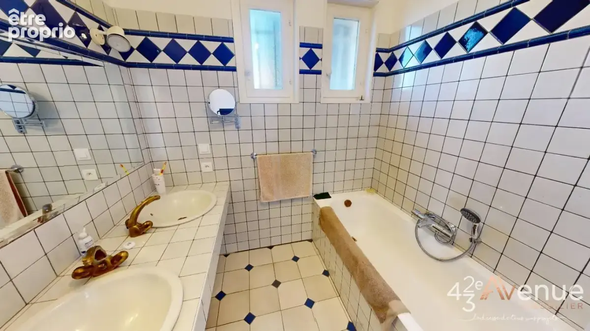Maison 5 pièces 146 m² à vendre à Saint-Genest-Lerpt (42530) - photo 9