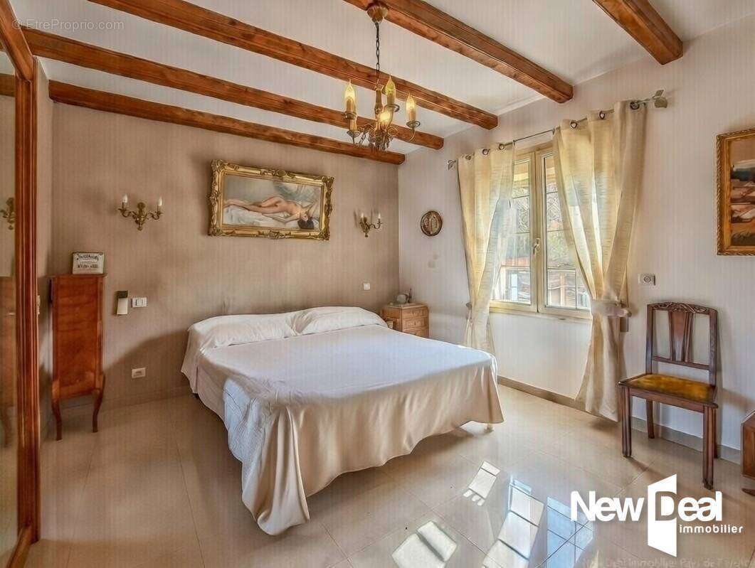 Maison à MONTAUROUX