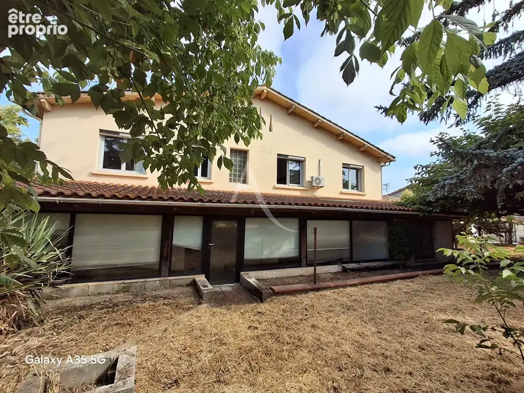 Maison L Isle Jourdain 162 m² sur 2300 m² de terrain - photo 18