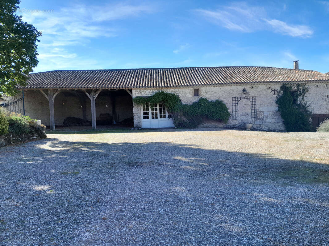 Maison à BRASSAC
