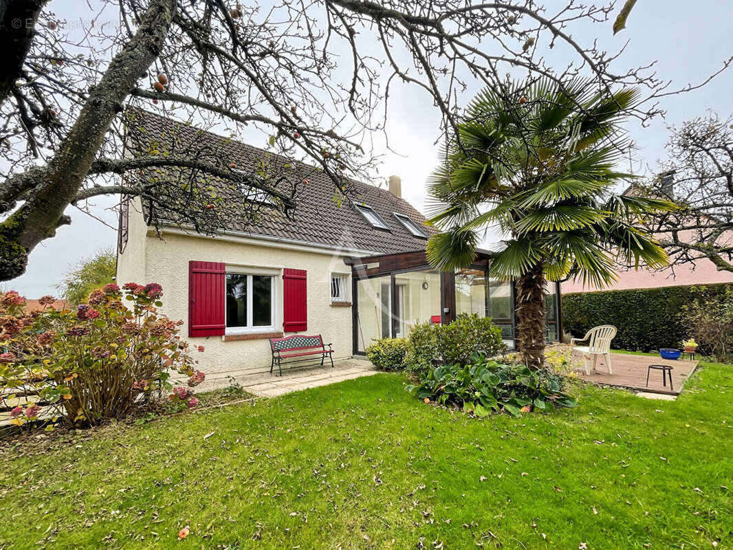 Maison à LE MESNIL-ESNARD