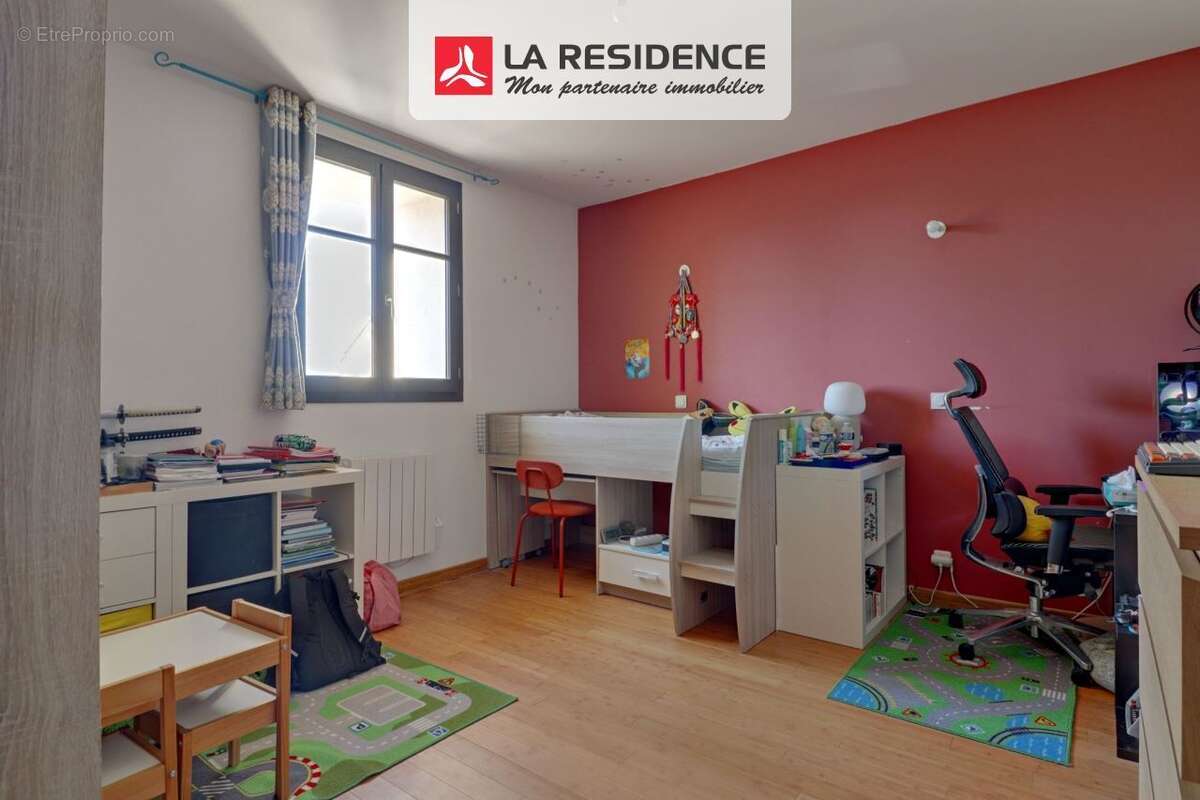 Maison 130 m² à Montainville  - photo 9