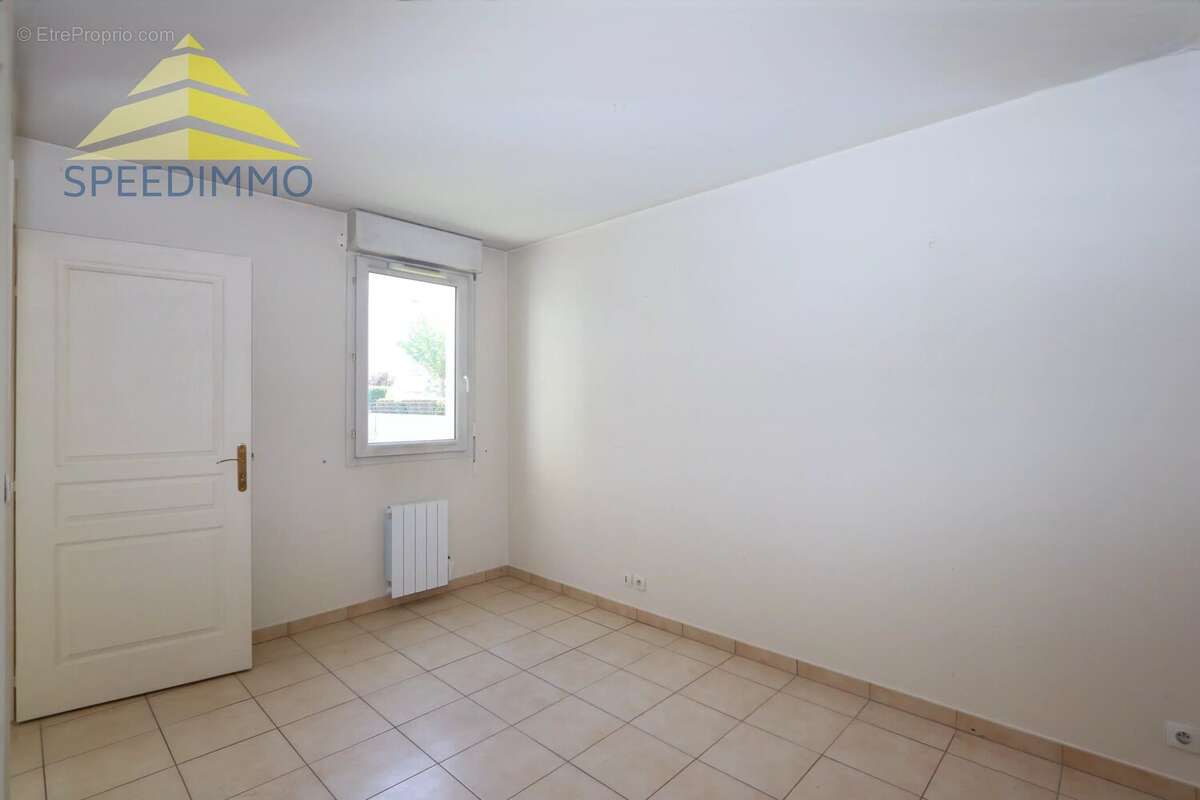 Appartement à COMBS-LA-VILLE