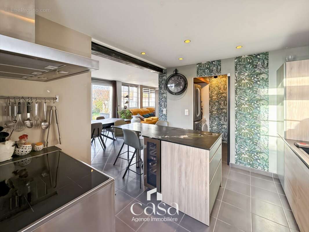 Maison à LA LANDE-DE-LOUGE