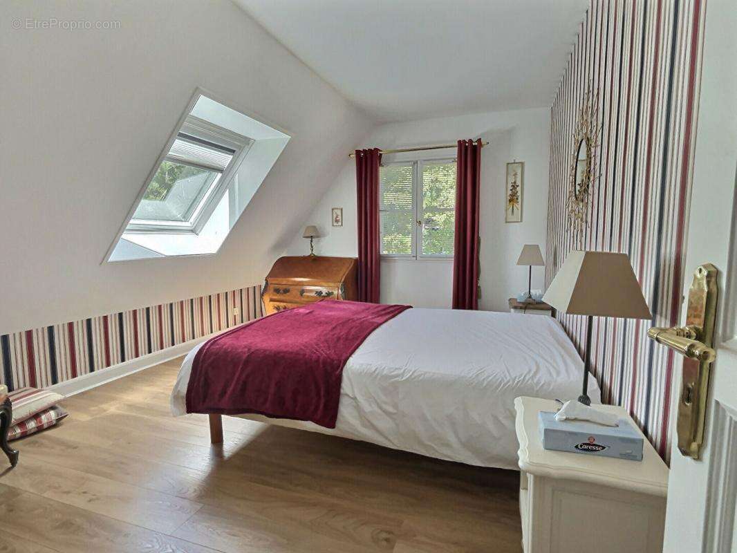 Maison à NESLES