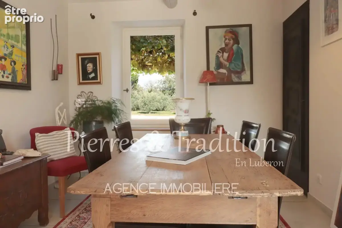 Propriété rénovée au coeur du Luberon avec piscine, cabanons et vignes - photo 8