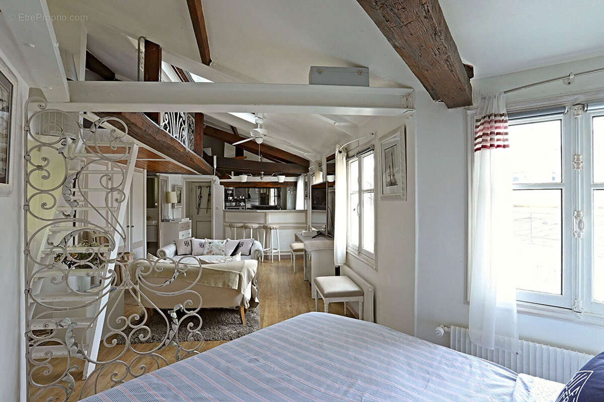 St Germain des Prés Loft 43 m² - photo 5
