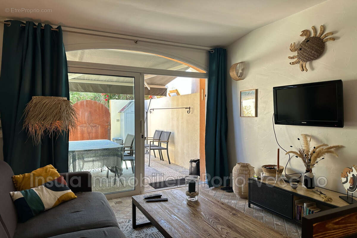 Appartement 34 m² à Porto-Vecchio  - photo 3