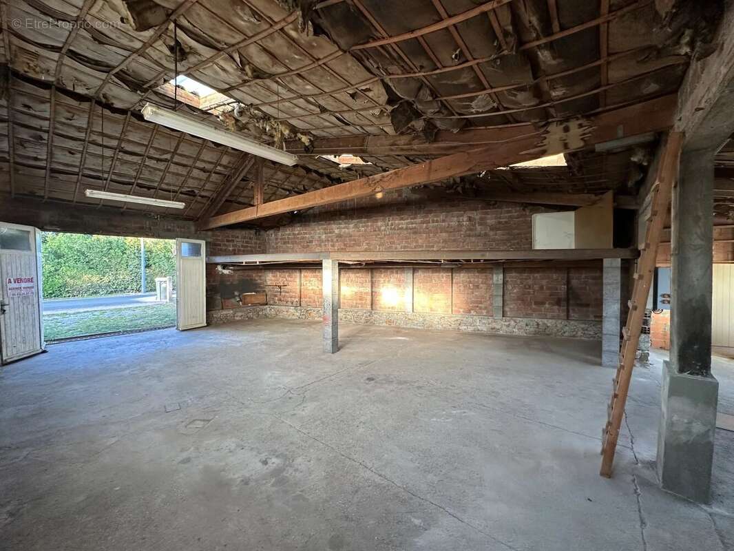 Commerce à LAGARRIGUE