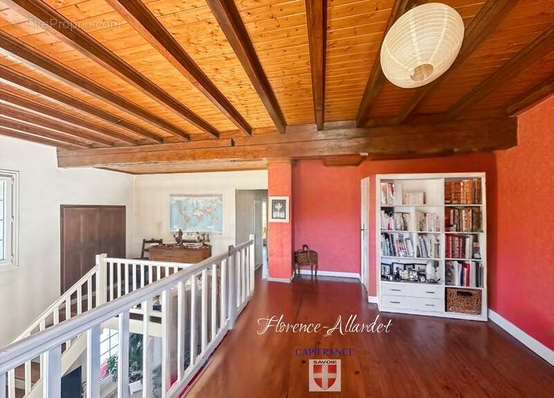 Maison à SAINT-JEOIRE-PRIEURE