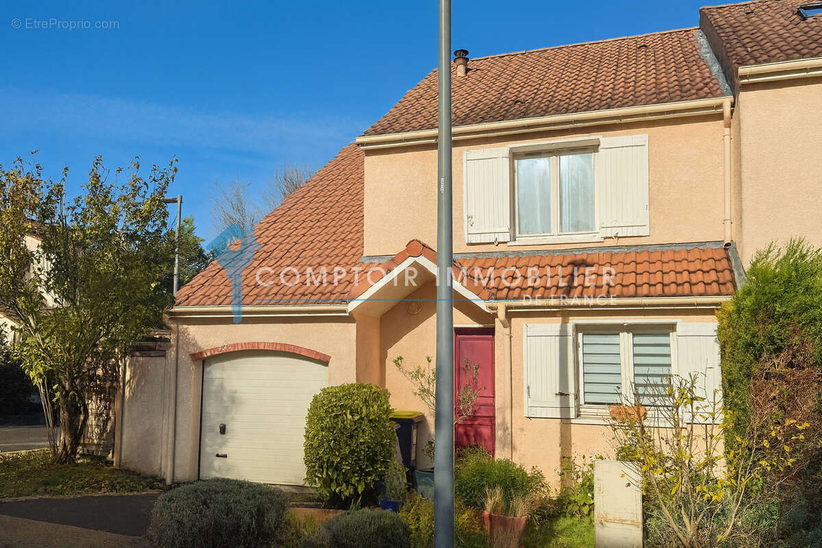 Maison à VILLABE