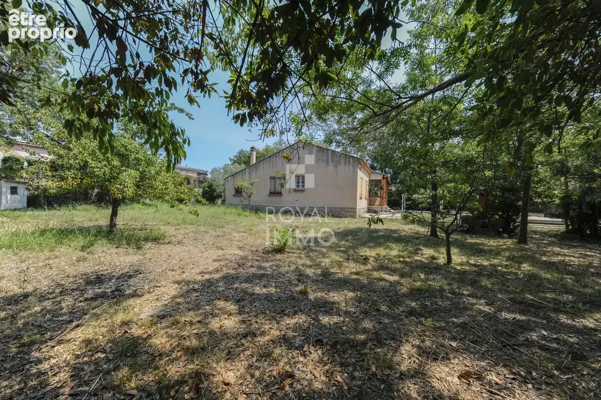 Maison T5 110 m2 Plain pied LA GARDE - 2300 m2 de terrain avec piscine - photo 2