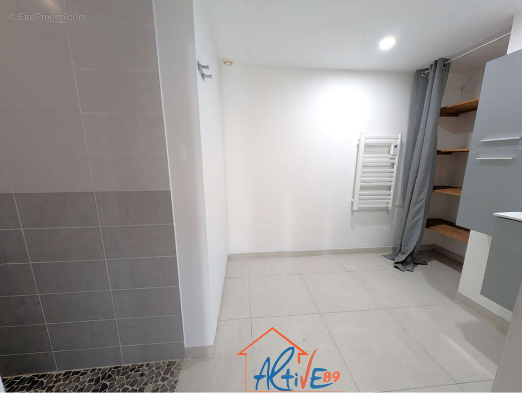 Maison à FLEURY-LA-VALLEE