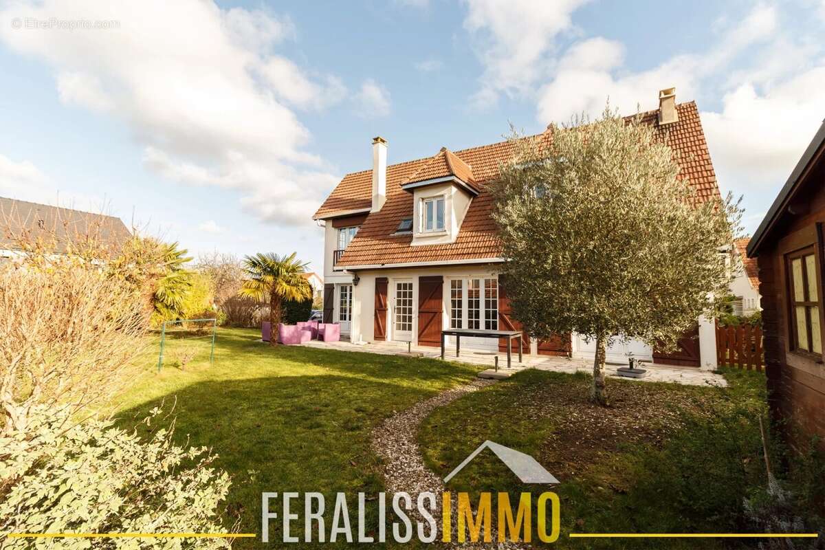 Maison à SAINT-OUEN-L'AUMONE