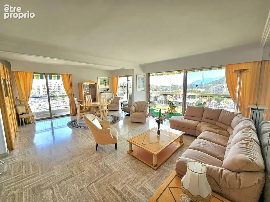 4/5 pièces d'angle avec vue panoramique sur la marina - photo 3