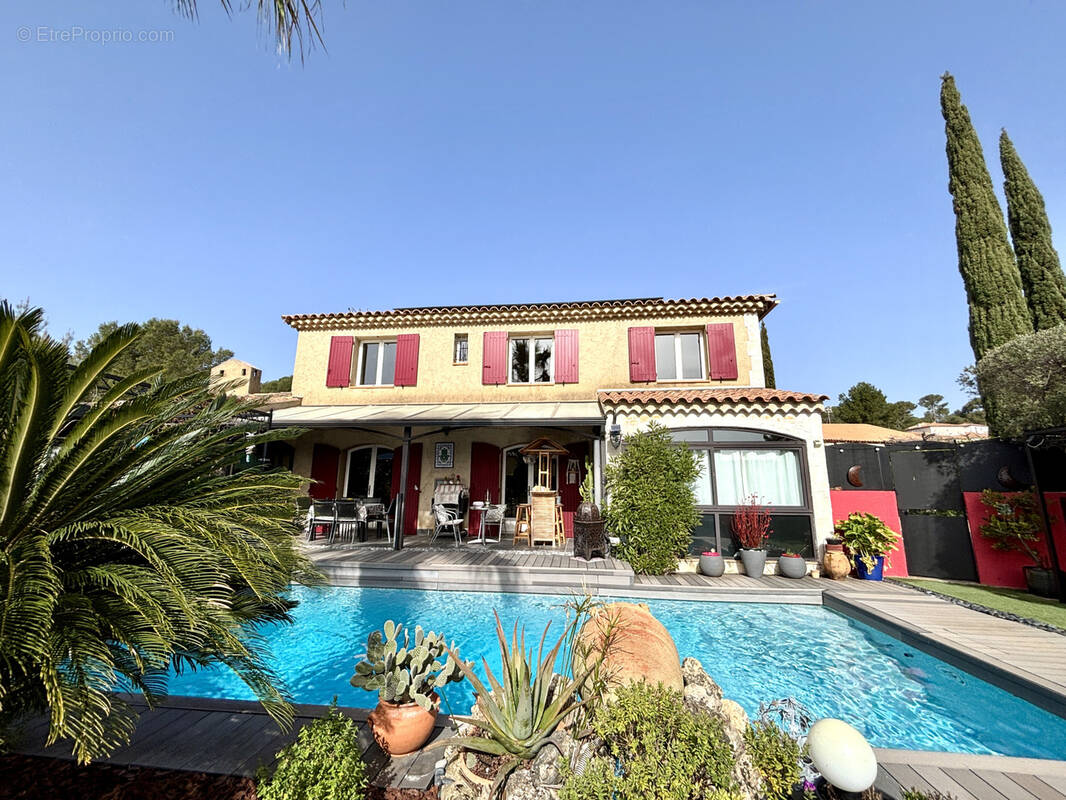 Maison à LA CADIERE-D'AZUR