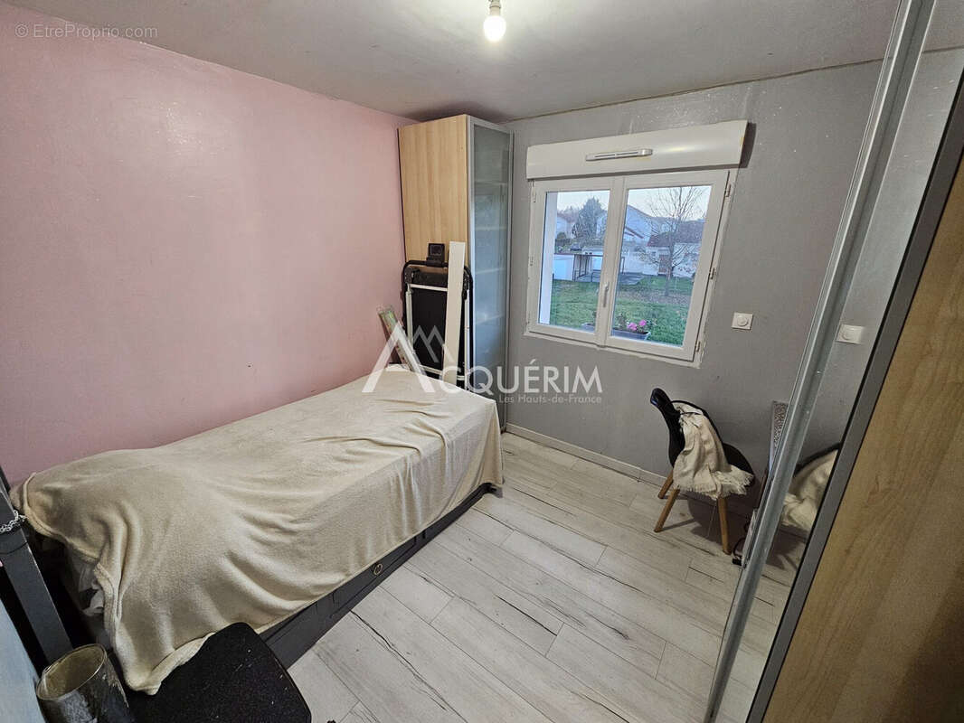 Maison à OSTRICOURT