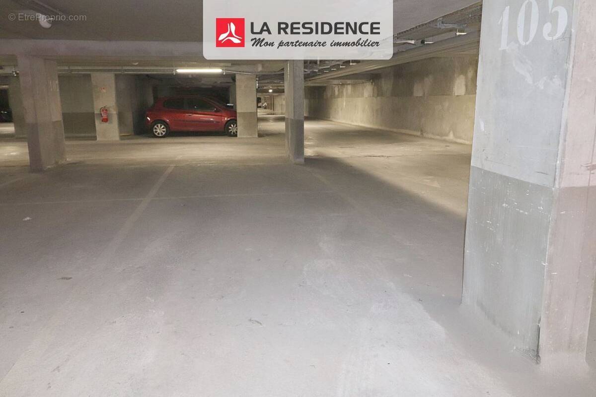 Parking à CORMEILLES-EN-PARISIS