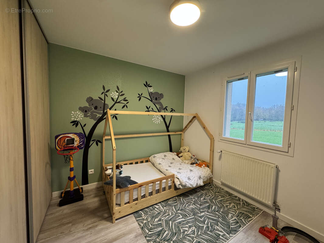 Maison à COMPREIGNAC