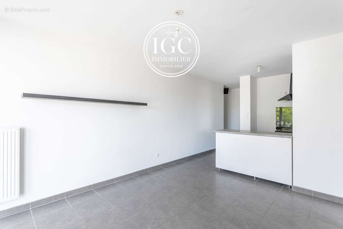 Appartement à CHATEAUNEUF-LES-MARTIGUES