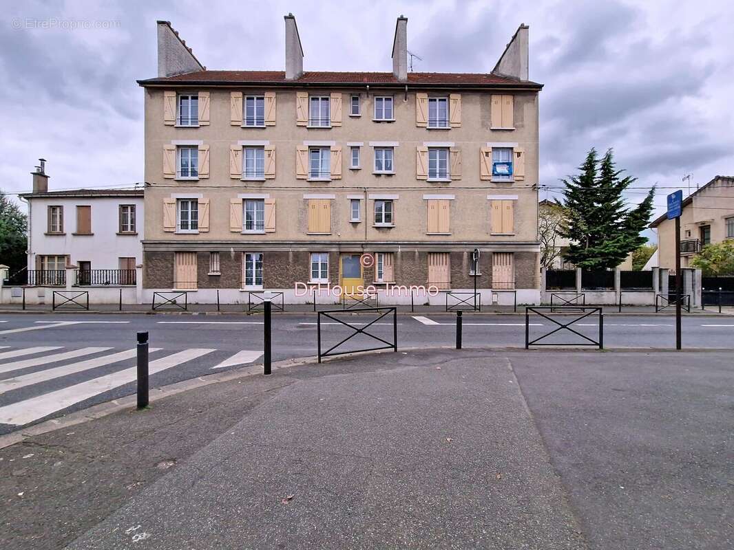 Appartement à LE BOURGET