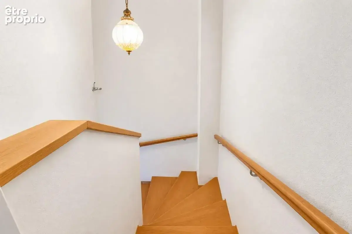 COURGENT : Maison - 203m²  sur 1380m2 de jardin - 5 à 6 chambres - photo 16