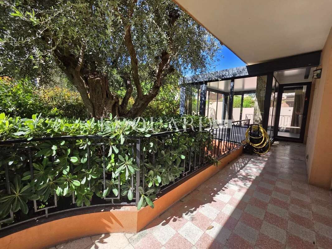 Appartement à ROQUEBRUNE-CAP-MARTIN