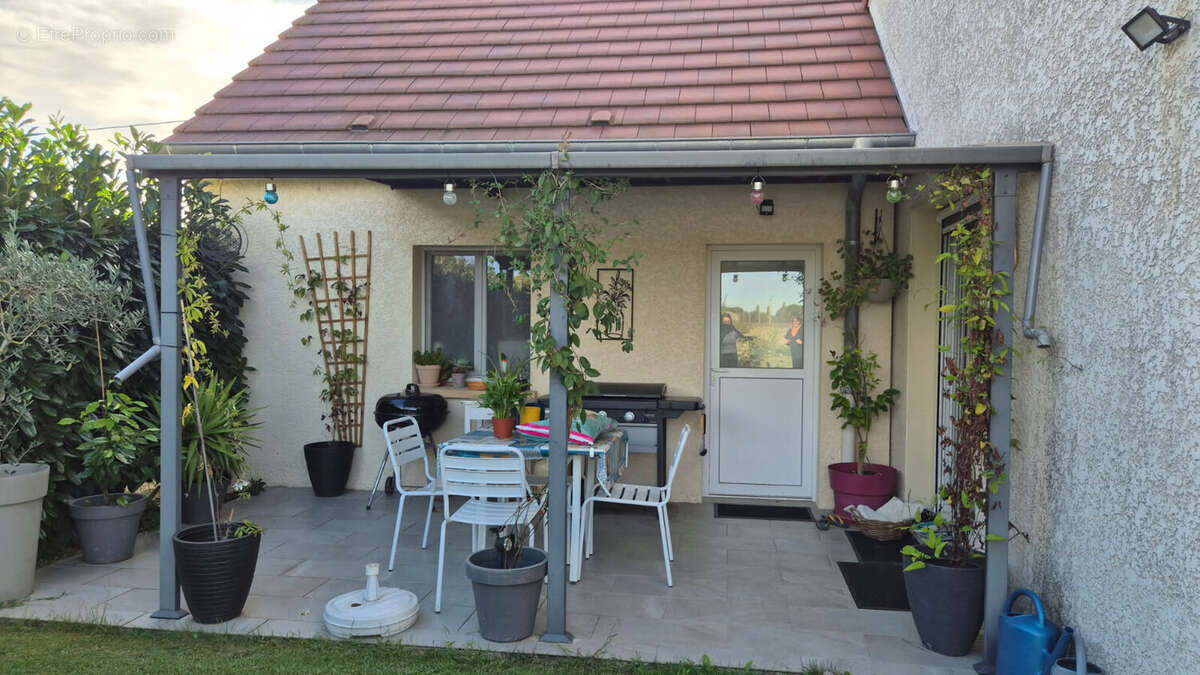 Maison à SAINT-CHRISTOPHE-EN-BRESSE