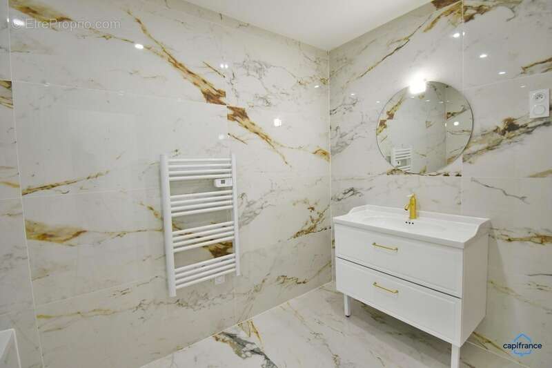 Maison à LES MONTILS