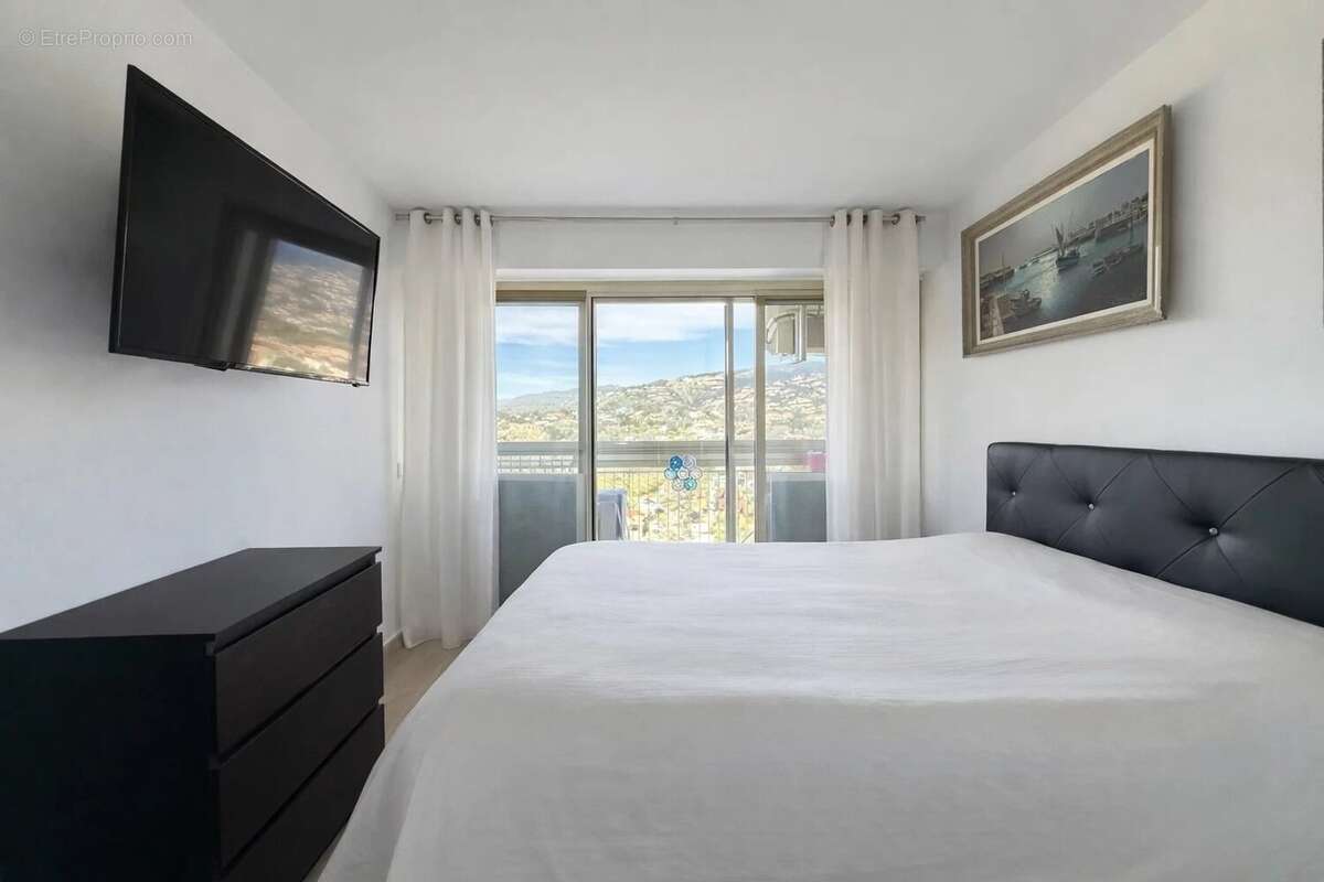 Appartement à MANDELIEU-LA-NAPOULE