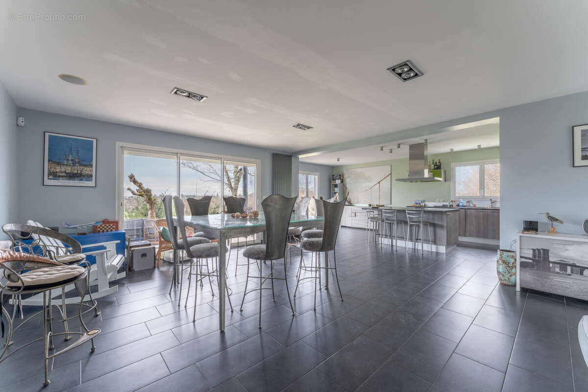 Maison à CARIGNAN-DE-BORDEAUX