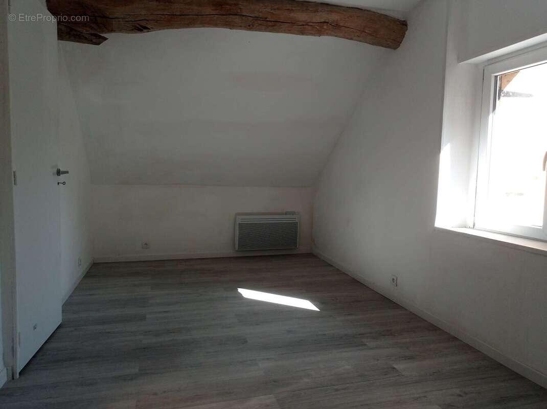 Maison à MONTIGNY-MONTFORT