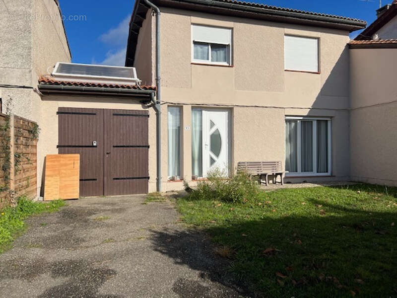 Maison à AIGUILLON