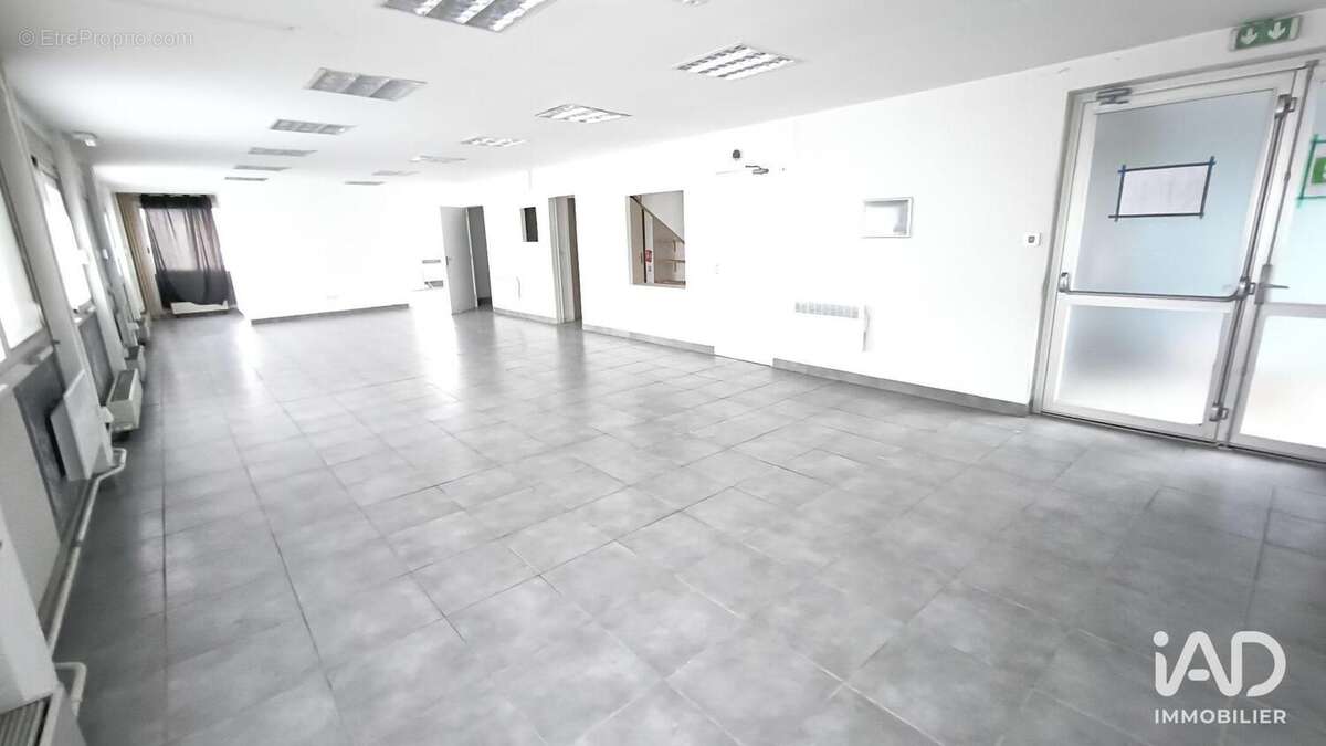 Photo 5 - Commerce à CREIL