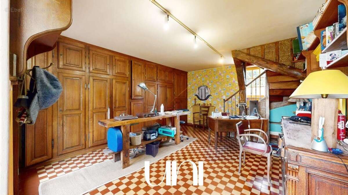 Maison 373 m² à Airan  - photo 22