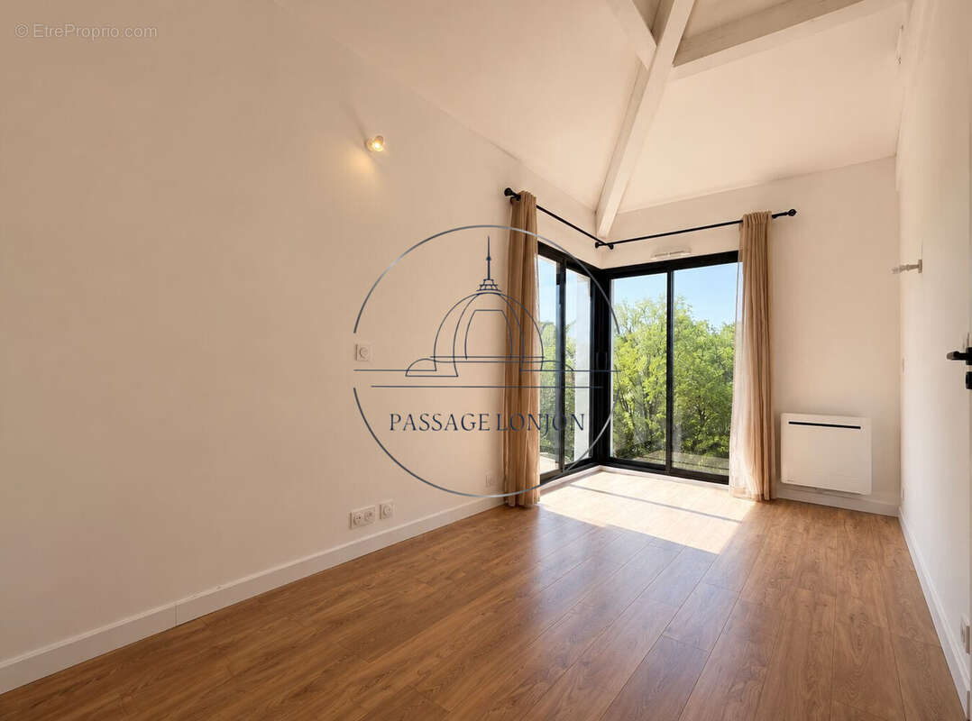 Maison à COMBAILLAUX