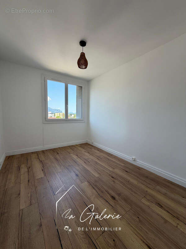 T4 lumineux proche campus a saint martin d'heres - photo 4