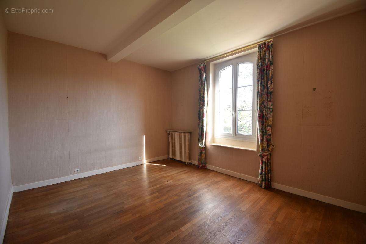Maison à COSNE-COURS-SUR-LOIRE