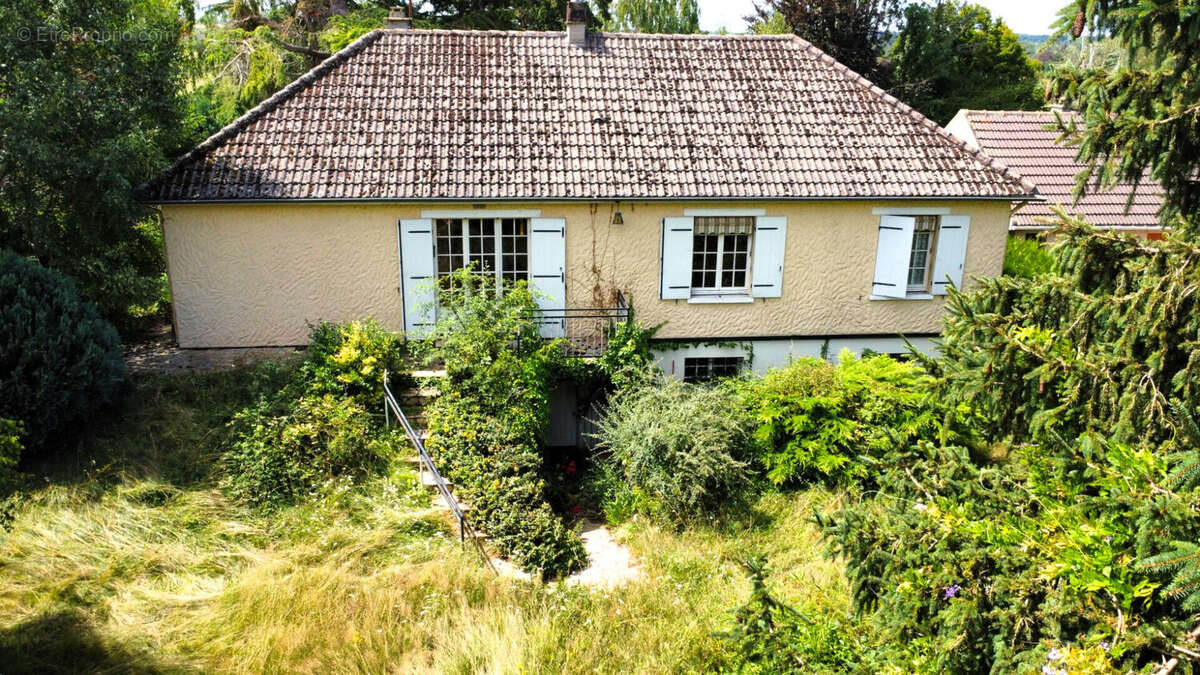 Maison à SAINT-GERMAIN-LE-GAILLARD