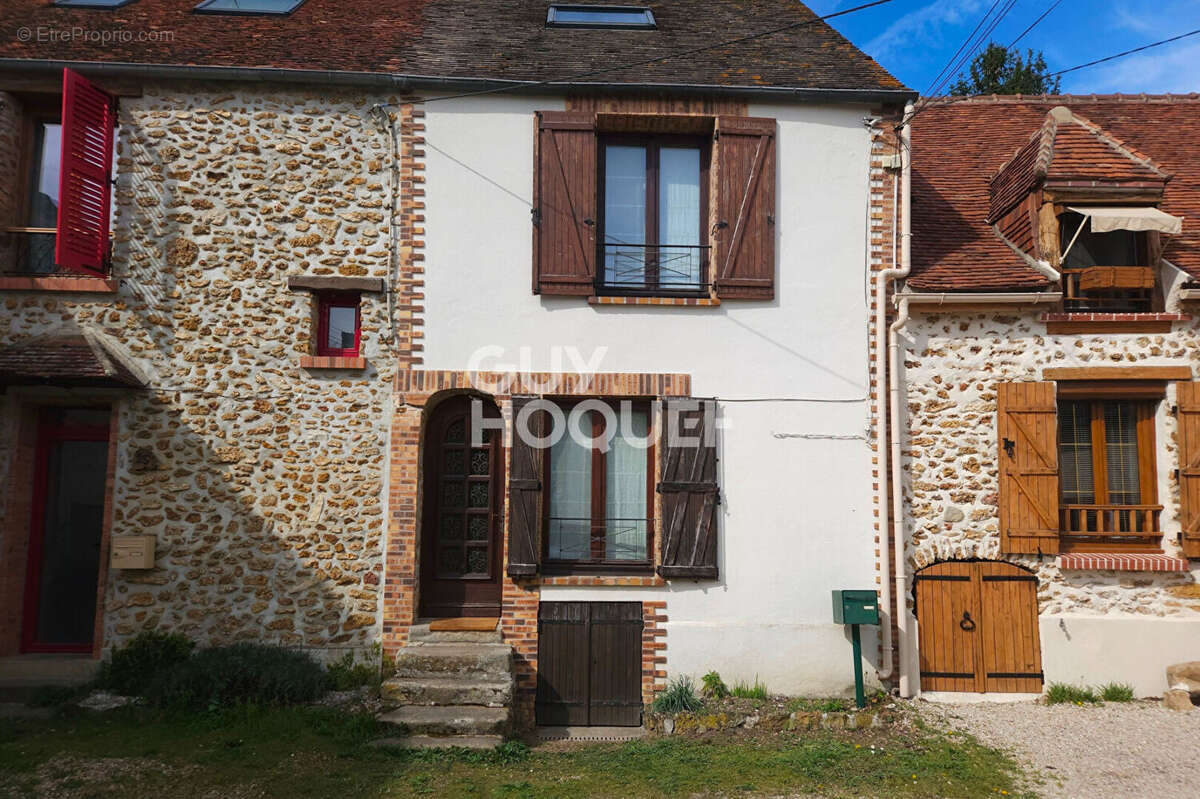 Maison à CHAUMES-EN-BRIE