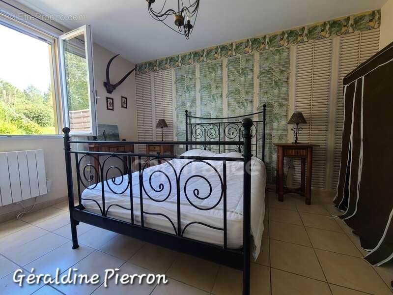 Maison à SAINT-BONNET-SUR-GIRONDE