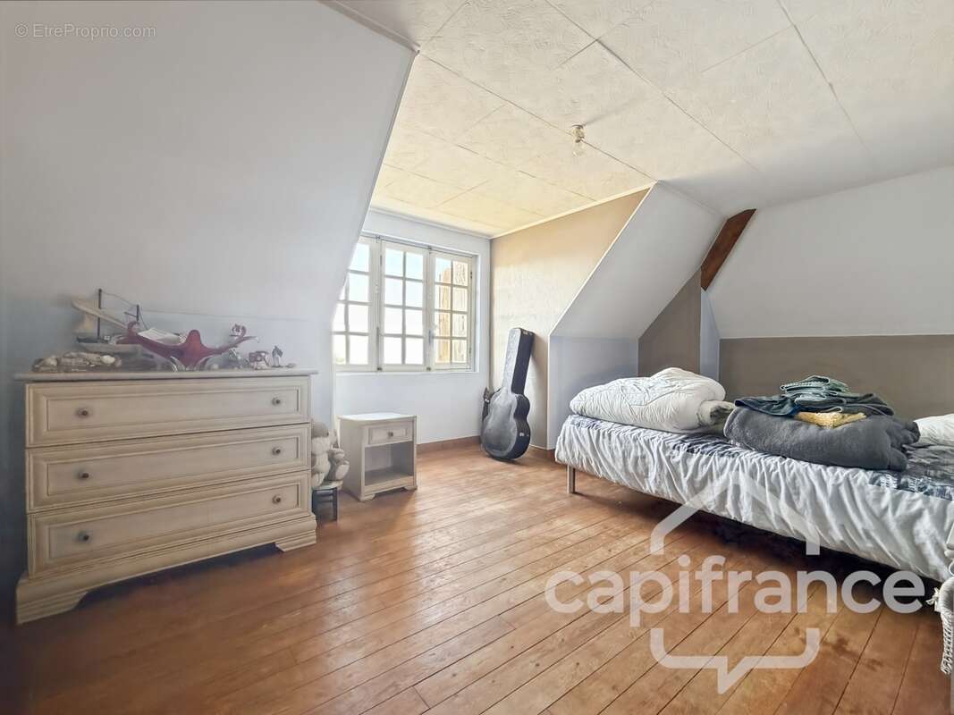 Maison familiale de 158 m² avec sous-sol complet - 5 Chambres - Lannilis 29870 - Proche commerces, écoles- Plage à 10 min - photo 9