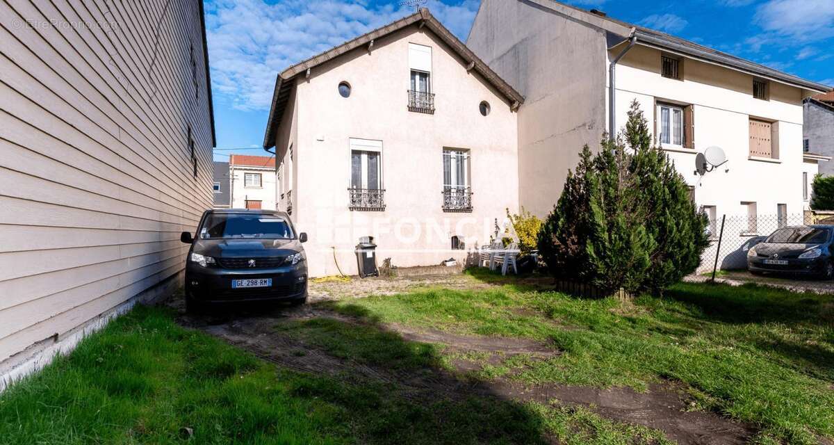 Maison à LIVRY-GARGAN
