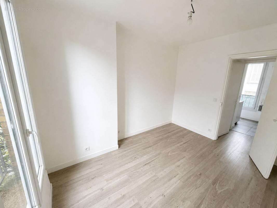 Appartement à PARIS-20E