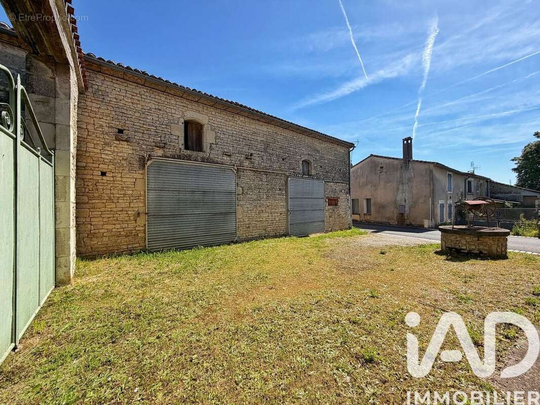 Maison 155 m² à Vervant  - photo 5