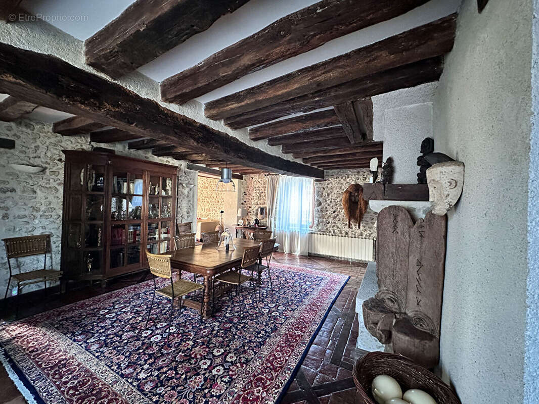 Maison à DANNEMOIS