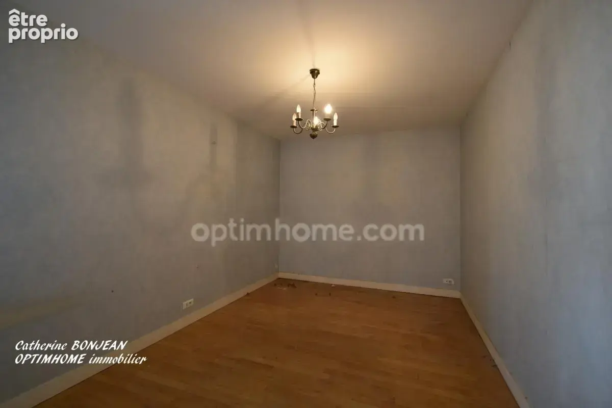 Petite maison mitoyenne de Plain-pied fonctionnelle 2 chambres avec potentiel - Emplacement privilégié à Blanquefort - photo 5
