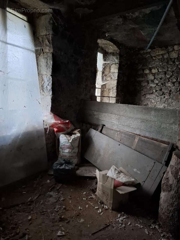 Maison à SAINT-MARTIN-DE-VALAMAS