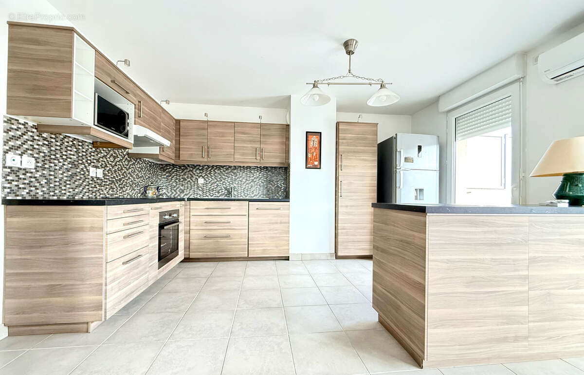 Appartement à SIX-FOURS-LES-PLAGES