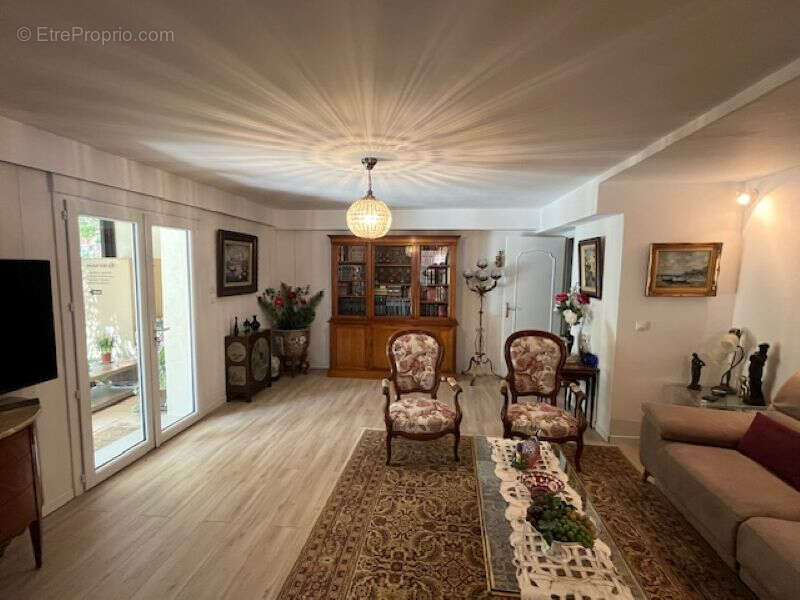 Maison à BAGNOLS-SUR-CEZE